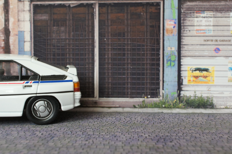 Illustration for article titled French Friday: La seule voiture qui fond